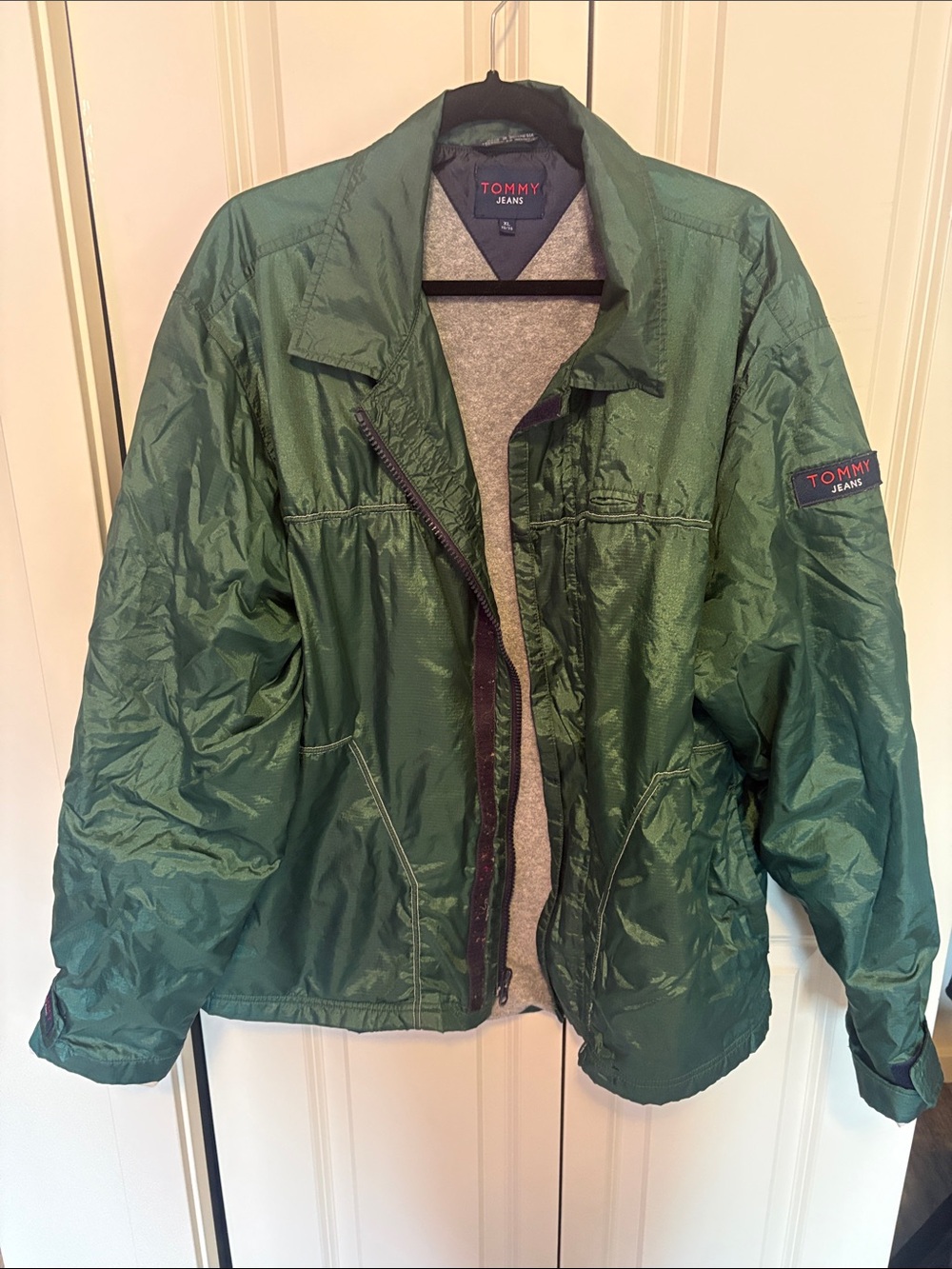 Tommy Hilfiger Green Men's Windbreaker Jacket with Tommy Jeans Patch